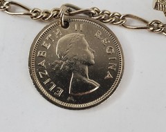 Vintage South Africa Coin Charm Bracelet Elizabeth II Regina Faux Pearls 6.75″