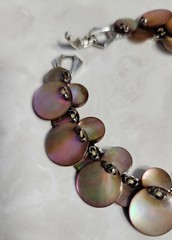 Vintage 1970s Mother of Pearl (MOP) Overlapping Disc Link Bracelet RARE