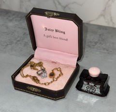 Vintage JUICY COUTURE Ring Pendant Necklace with Box & Splash Perfume from 2000s