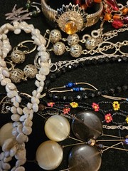 Vintage Lot Jewelry Wear Repair Craft Beads Glass Watch Plastic Metal Shell