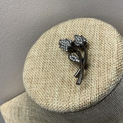 Gunmetal rhinestone faux pearl tulip flower brooch
