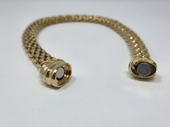 Vintage Gold Tone Mesh Choker Necklace Magnetic Clasp 17 Inches Unsigned 80s