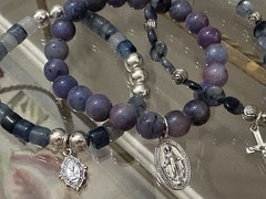 Vintage NIB Avon Religious 3 Piece Purple Silver Tone Stretch Bracelet Set