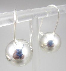 CLASSIC STERLING SILVER 13MM BALL FRENCH WIRE HOOK EARRINGS 5.5 GRAMS