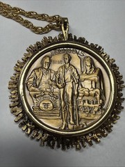 Official 1974 Illinois Medallion US Bicentennial 1776-1976 Coin Pendant 24”Chain