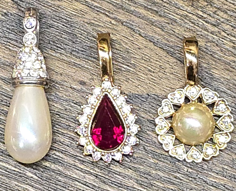 3 piece Vintage Signed Roman Enhancer Pendant Rhinestone Faux pearl Gold Silver