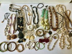 Vintage – Modern Wooden Boho Natural Jewelry Lot Puka Ocean Brown 35+ MoP