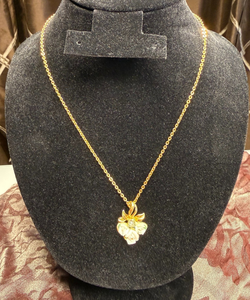 Vintage Avon Porcelain Rose Pendant Necklace Gold Tone Rhinestone 18″