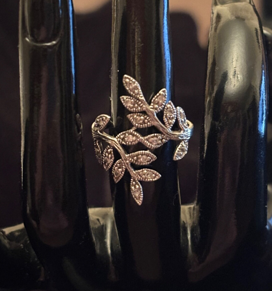 Vintage Estate 925 (Nickel Free) Ring Size 5.75 Leaf Branch Design Diamond Chips