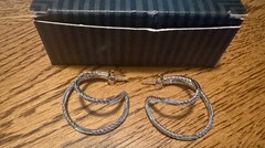 Vintage NOS In Box Avon Silver Tone Circular Hoop Earrings Pierced 1 1/4”