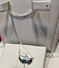 Vintage Two Tiny Hearts Pendant Necklace Neclace Link Necklace 16″L + 2″ Ex