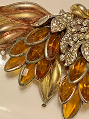 vintage early trifari necklace and bracelet set. as found. unsigned but pictured