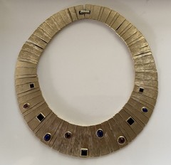 Vintage Les Bernard Gold Tone Jeweled Cleopatra Bib Collar Necklace