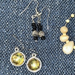 11 pair lot dangle pierced earrings glass acrylic metal stone pretty sparkle