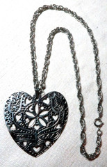 VINTAGE STUNNING SILVER TONE BIG HEART NECKLACE ~ SIGNED: MMA