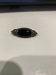 Vintage Art Deco Sterling Silver Marcasite & Oval Onyx Small Bar Brooch Pin 925