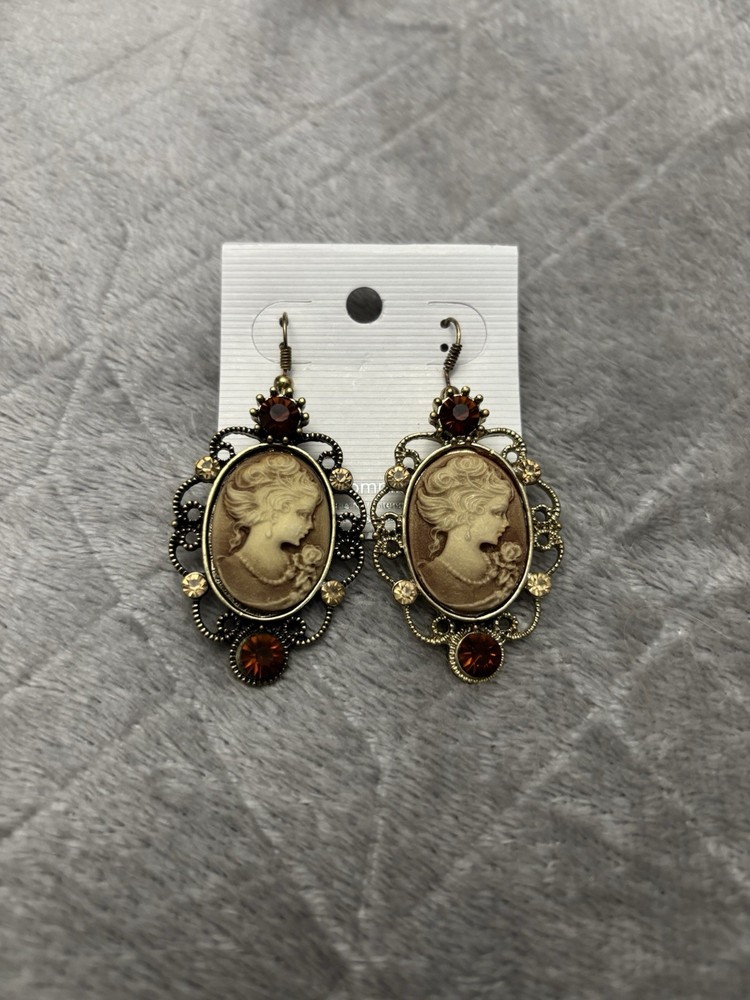 Vintage Costume Cameo Dangle Earrings Reddish Color Rhinestones/Crystals