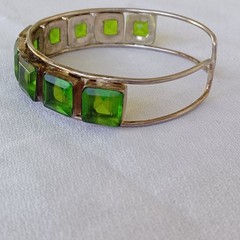 Vintage Sterling Artisan Bangle Bracelet Lge. Lime Green Square Stones 7.75″ Adj