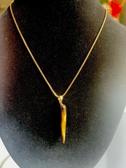 Vintage Gold Tone Tigers Eye Horn Pendant Necklace Snake Chain 18″