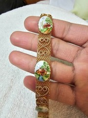 Vtg gold tone mesh bracelet w/ glass Cabochon Cottage lake tree house birds 7in”