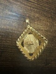 LR Pendant Gold Tone & Faux Pearl 1 3/4″ L × 1 1/8″ W Vintage EUC free Ship
