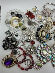 Vintage To Now Estate Junk Jewelry Lot For Crafting Repurpose Repair 1 Lb As Is