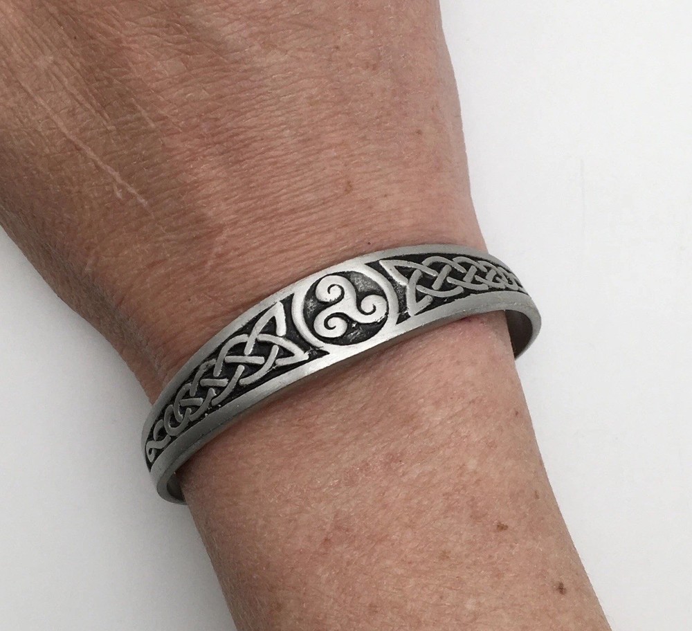 Vintage Silver Tone Celtic Triskle & Knots Cuff Bracelet 6” 22.9g #26