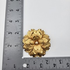 Beautiful bold 3D goldtone faux pearl flower brooch pin whimsical corsage bridal