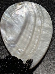 Vintage Style Statement Necklace Mother of Pearl Houndstooth Pendant Crackle…