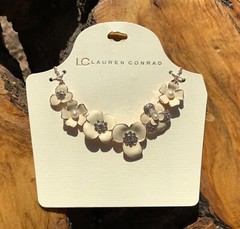 Vtg LC Lauren Conrad Cream color Enamel Rhinestone Flowers Necklace adjustable