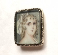 Antique Georgian 15K Gold Miniature Portrait Brooch of Young Woman, Late 18th C