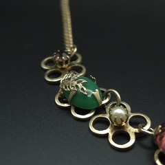 Vintage 1950s MCM Art Glass Floral Necklace Green Pink Cabochon 16.5″