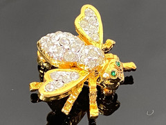 LOT of 5 JOAN RIVERS Gold Tone Bee Pins Brooches (one small) Various Colors