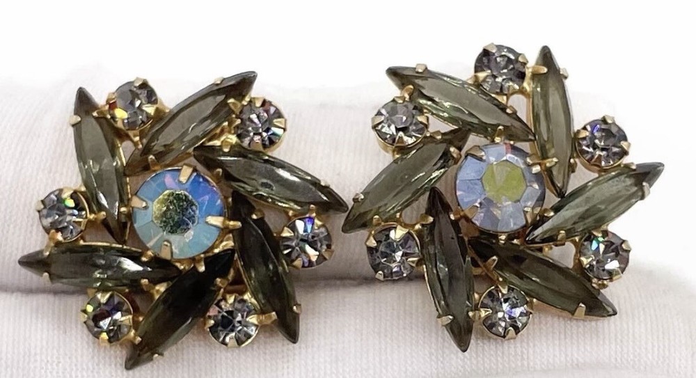 Vintage TARA by D&E Juliana Clip Earrings Gray Navette AB Rhinestones 1”