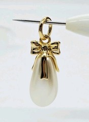 Joan Rivers Gold Tone Faux Teardrop Pearl Bow Pendant Oval Vintage
