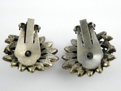 Vintage Gilt Brass Red Garnet Studded Clip on Earrings 10g Starburst Motif .75In