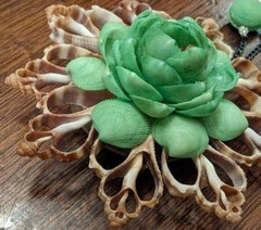 Handmade Seashell Brooch Pin Flower Design Dangling Shells Green 2.25″ Diameter