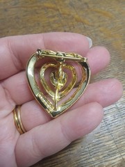 Vintage Triple Heart Brooch Pendant Gold Tone Love Pin Signed Gerry’s