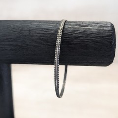 Vintage Bangle / Bracelet 8.5″ Ridged Dark Tones Thin Bangle Understated