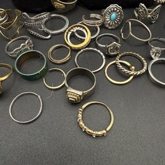 Vintage – Modern Lot Of 45 Costume Rings Assorted Sizes