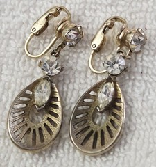 Vintage Textured Goldtone & Glass Rhinestone Dangle Drop Clip On Earrings Signed