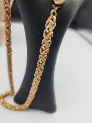Vintage 22″ Gold Tone Textured Byzantine Link Necklace 22″ Box Clasp