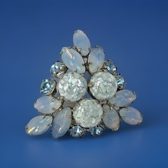 Vintage Baby Blue Moon‑Glow Brooch | Silver‑Tone Retro Mid‑Century