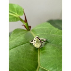 Vintage Green Peridot Silver Pear Shape Tear Drop Gemstone VTG Size 6.25