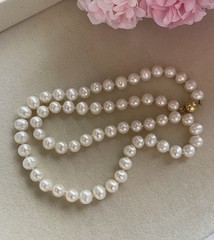 Vintage 14ct yellow gold genuine creamy pearl necklace