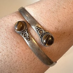 Ethnic Tiger’s Eye Gemstone Silver Tone Adjustable Cuff Bracelet / Arm Band 9.5”