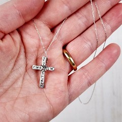 Vintage 10K White Gold .33 Ctw Diamond Cross Pendant Chain Necklace 20.25″ God