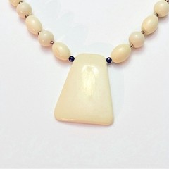 Vtg Faux Ivory Bead Necklace Pendant Boho Chic Bohemian Tribal Bead Beaded
