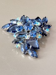 Vintage Verified JULIANA Blue Glass Pie Cut Bracelet, Brooch & Earring Set