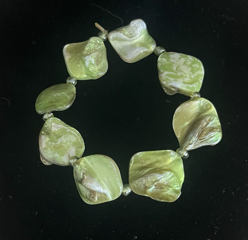 VTG 90s Dyed Abalone Mother of Pearl Green Seed Bead Stretch Bracelet Statement